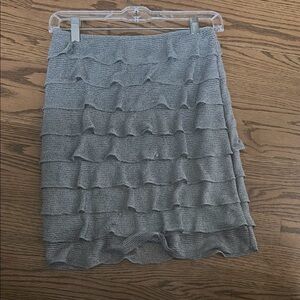 Max Studio Gray Ruffled Knee-Length Skirt🌿